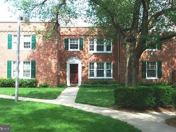 2nd image of 1721 Queens Ln #1-102