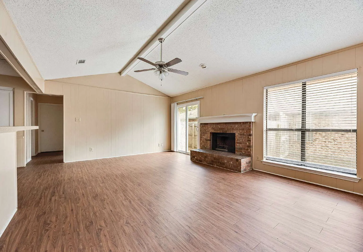 2 bed, 2.0 bath, 1260 sqft, $1,475 — Photo 4