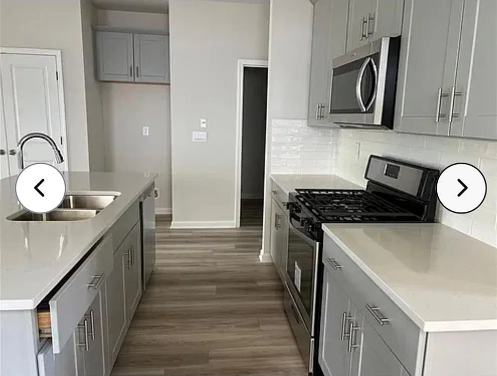 3 bed, 2.5 bath, 2288 sqft, $2,450 — Photo 4