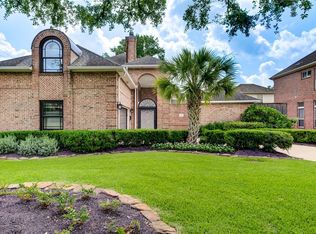 816 Holton St, Bellaire, TX 77401