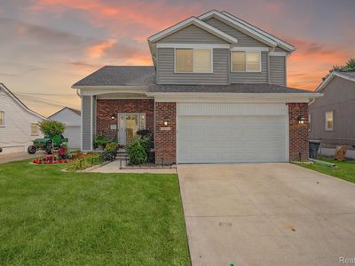 22921 Hoffman St, Saint Clair Shores, MI, 48082