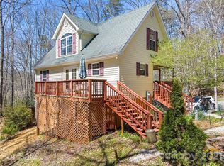21 Painting Spring Ln, Whittier, NC 28789