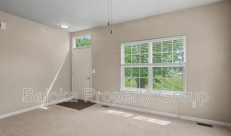 43018 Burlington Dr — Photo 18