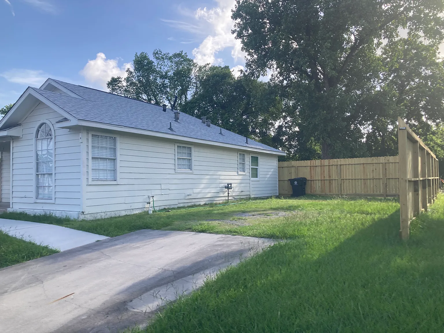 3 bed, 1128 sqft, $1,750 — Photo 3