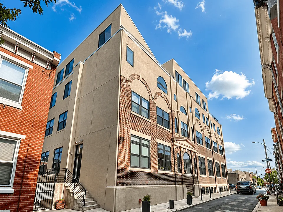 333 Earp Street