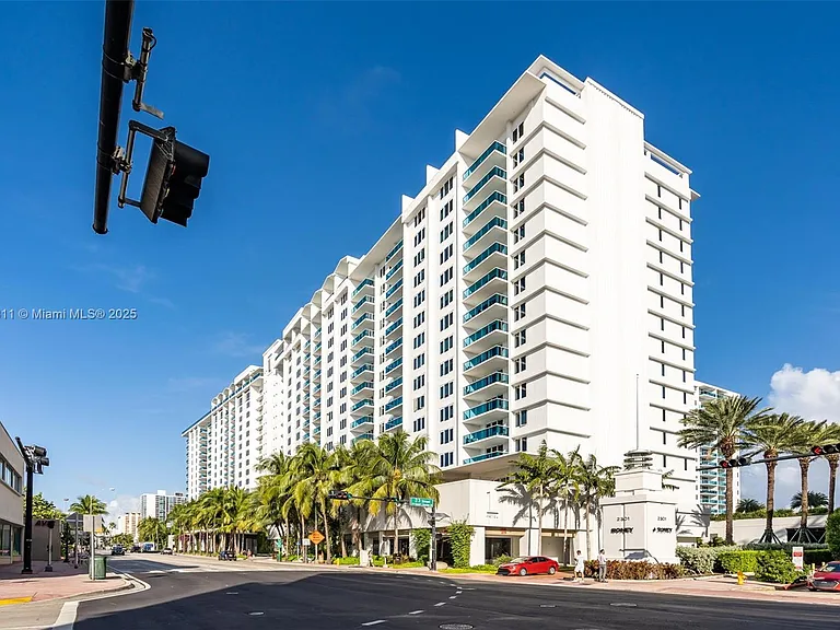 2301 Collins Ave #542 — Photo 38