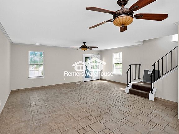 3rd image of 16329 Taconic Cir