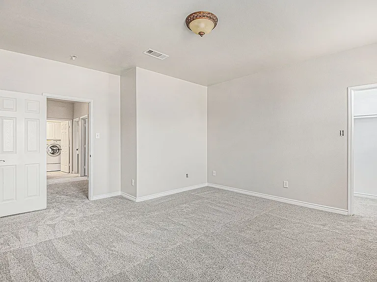 605 Port Royale Way — Photo 20
