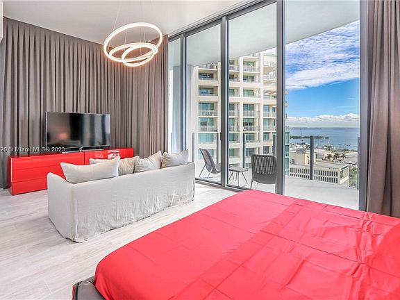 3rd image of 2821 S Bayshore Dr Unit 15D