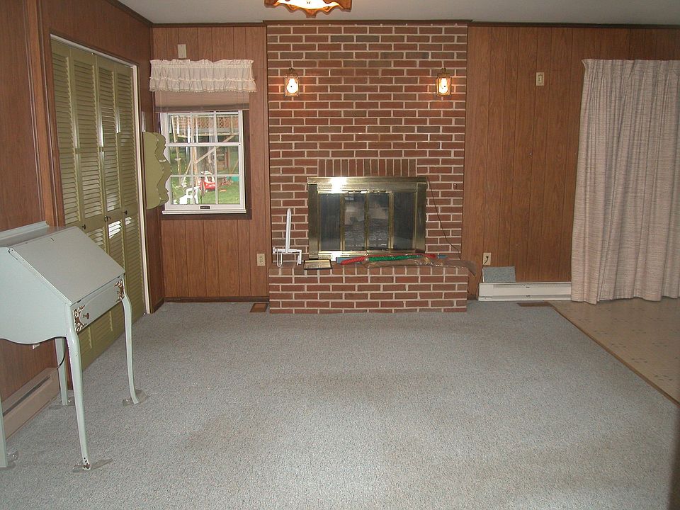 1st image of 1505 W Race St