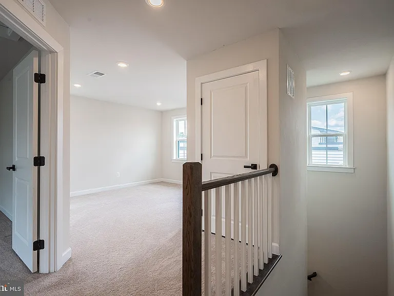 13001 Hattontown Sq — Photo 40