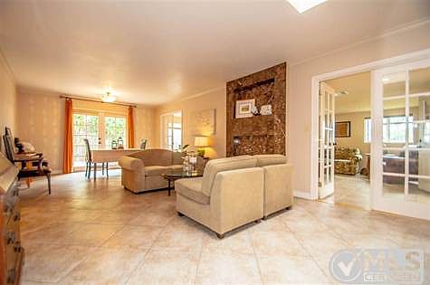 5th image of 6977 Temple Terrace St