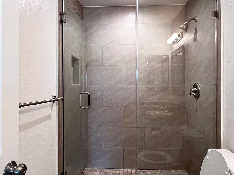 1350 N Cambridge St #14 — Photo 20