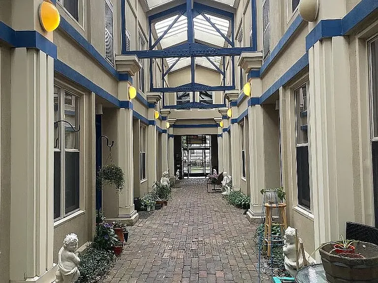 101 N Blount St — Photo 1