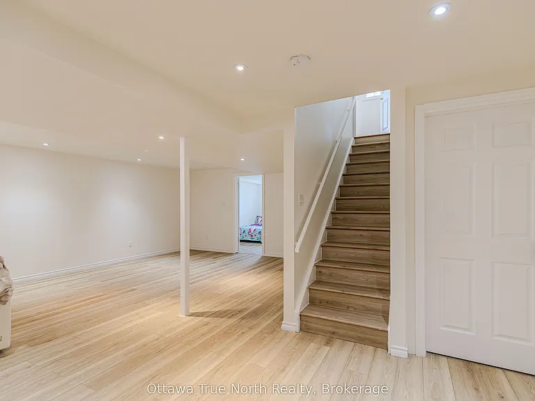 19 Black Tern Cres — Photo 41