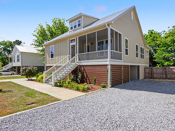 2nd image of 105 Adrienne Ct
