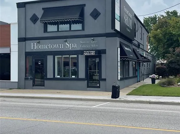 12129 Tecumseh Rd E, Tecumseh, ON N8N 1M2