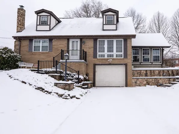 298 Pittsburgh St, New Derry, PA 15671