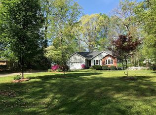 1606 Brewster Dr, Greensboro, NC 27409