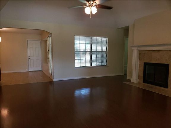 4th image of 265 Bellwood Dr