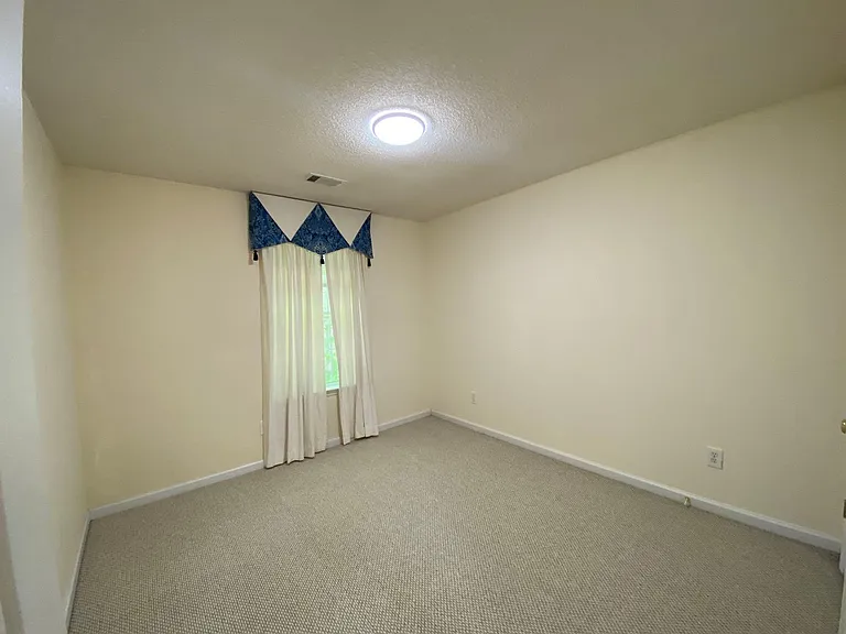 2585 Davenport Park Dr — Photo 12