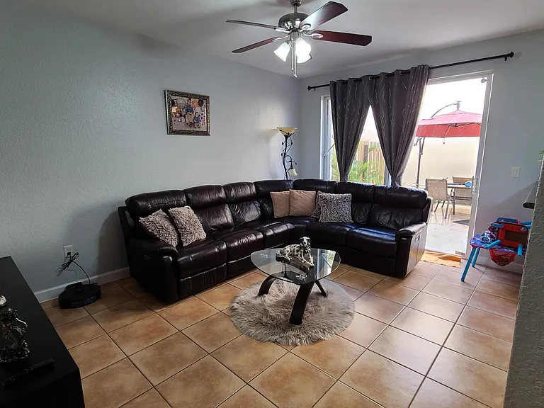 886 SW 149th Ct — Photo 4