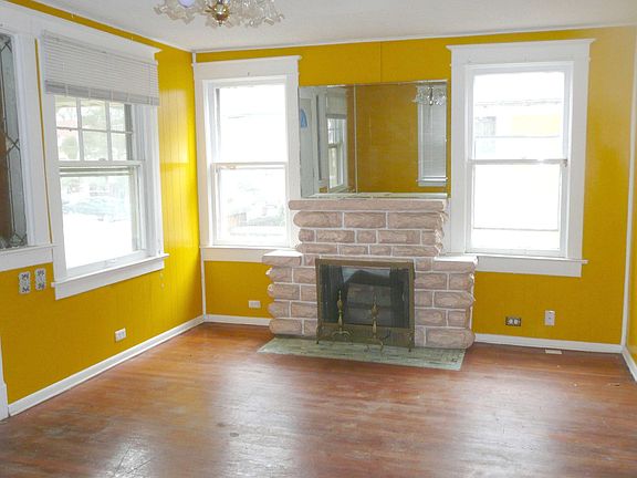 2nd image of 3810 College Ave