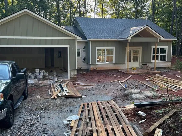58 E Pine Dr, Pine Mountain, GA 31822