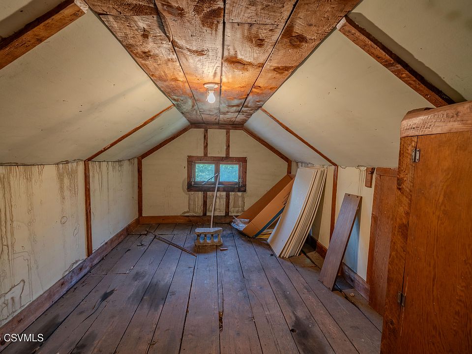 37th image of 205 Sunbury St