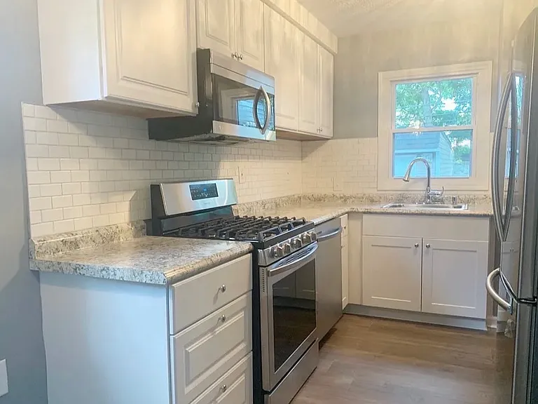 21302 Gardenview Dr — Photo 8