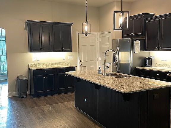 4th image of 15928 Walker Farm Ln