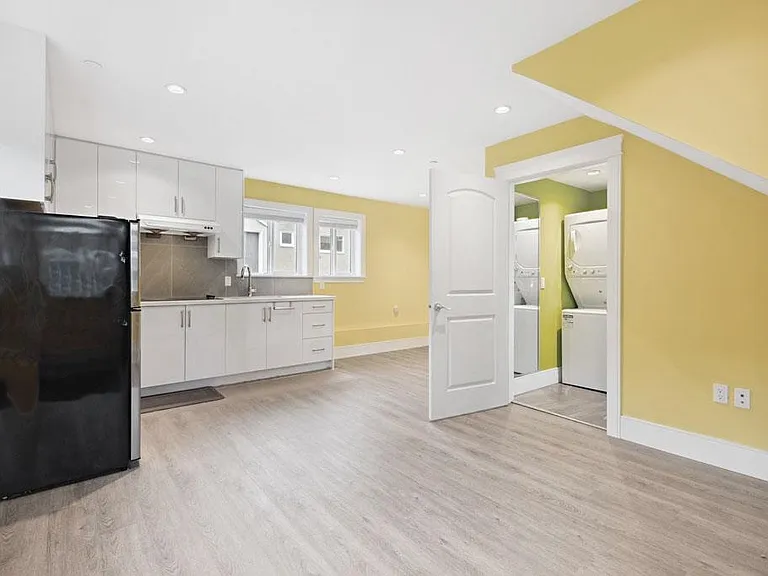 1477 E 61st Ave — Photo 13