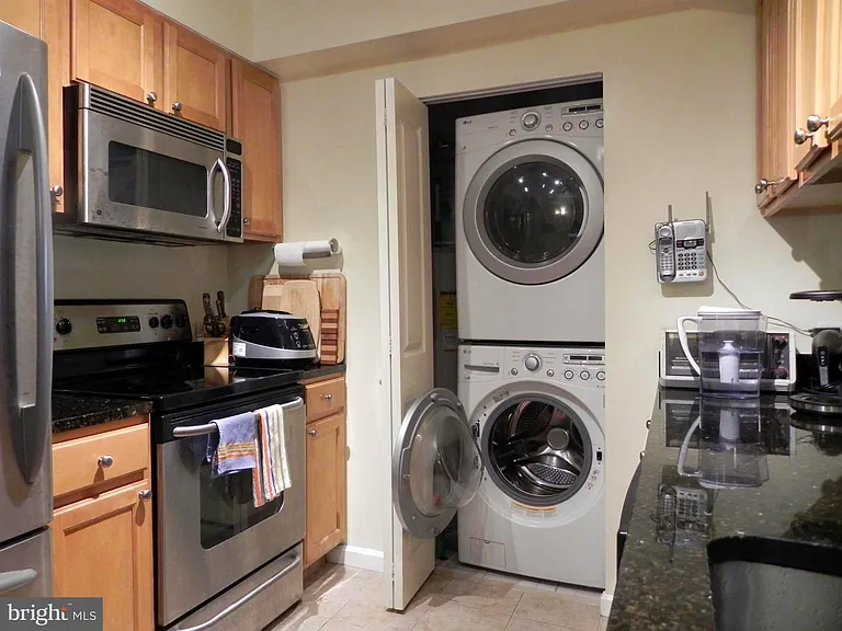 880 N Pollard St #504 — Photo 21