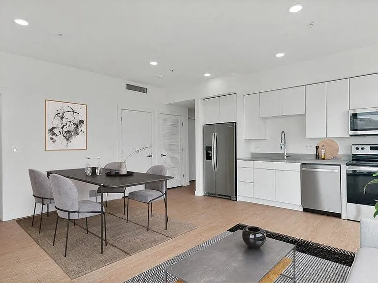 Post District Residences — Photo 45