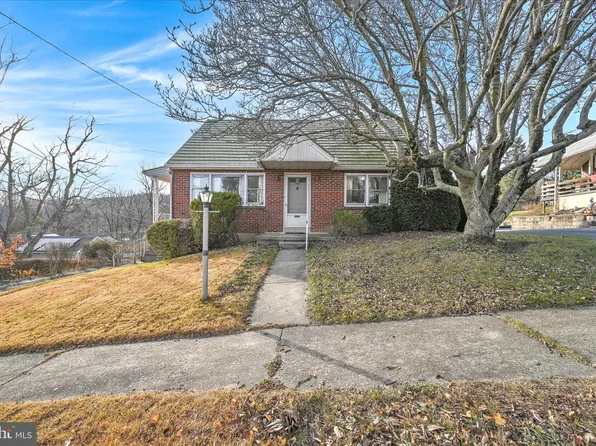 306 Sycamore Rd, Mohnton, PA 19540