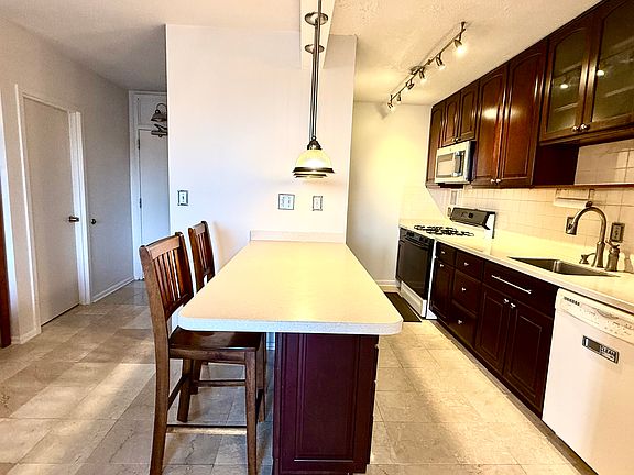 4th image of 4242 E West Hwy APT 616