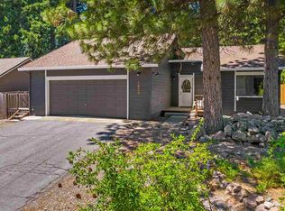 1625 Holiday Ln, Mount Shasta, CA 96067