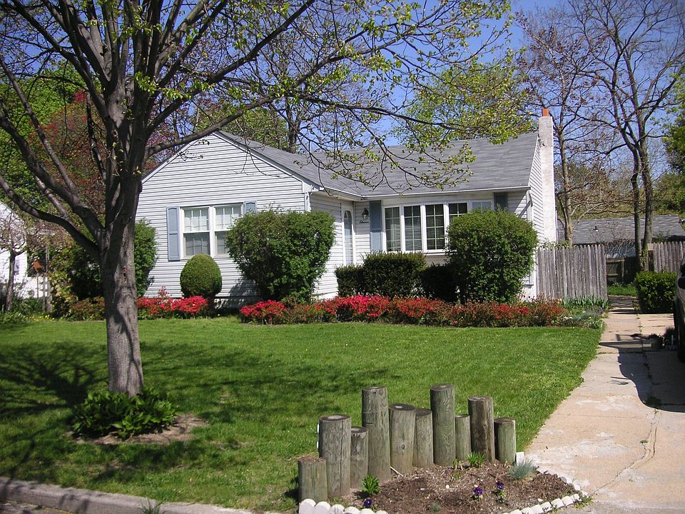 Colorful landscaping every season