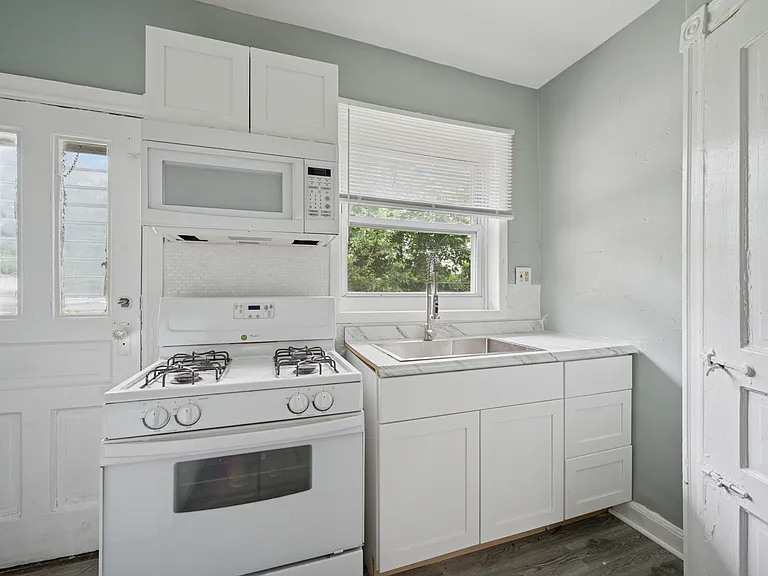 228 N Edgewood St #A — Photo 1