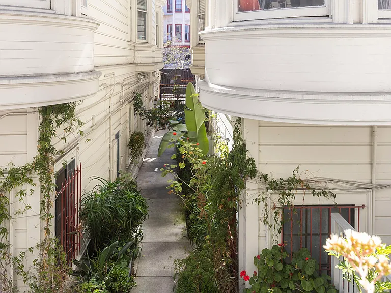 2425 Mission St #B — Photo 6