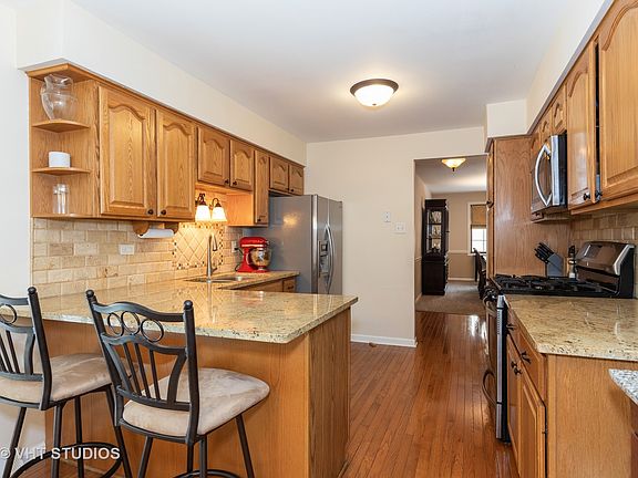 5th image of 17442 Mulberry Ave