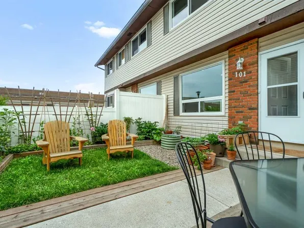 740 W Bracewood Dr SW #101, Calgary, AB T2W 3N3