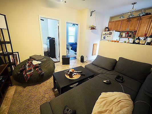 2nd image of 2311 28th Ave APT 2L