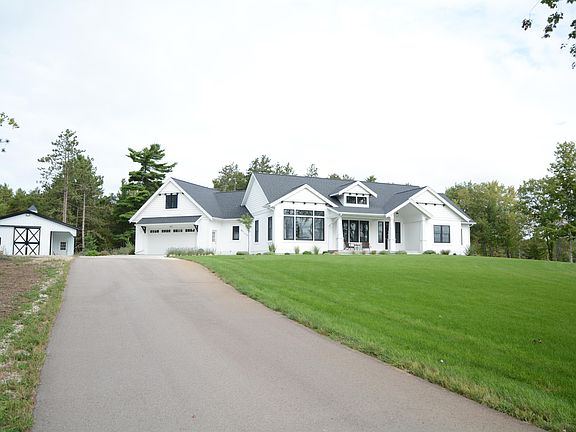 2nd image of 16515 Lake Michigan Dr
