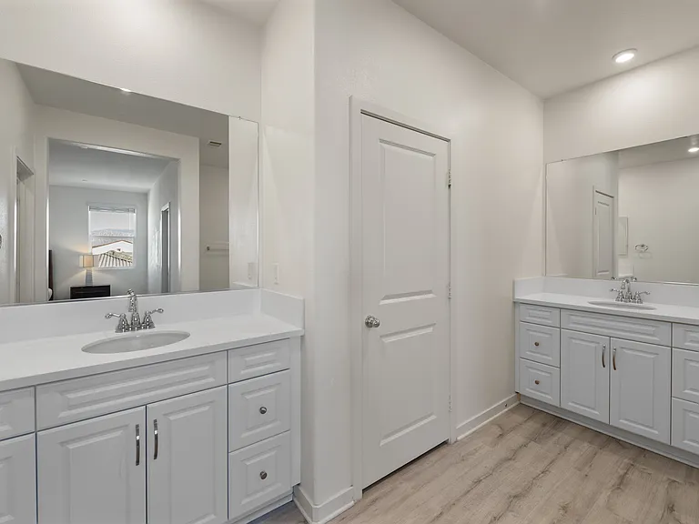 50105 Rocamora St — Photo 18