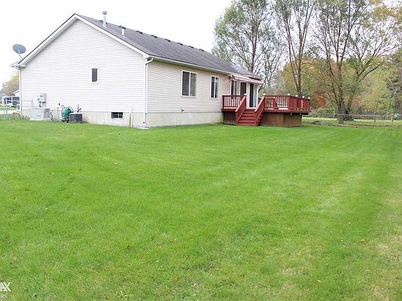 3rd image of 7298 Shanna Ln