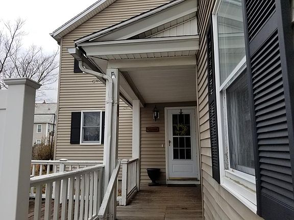 3rd image of 7 Dubois St