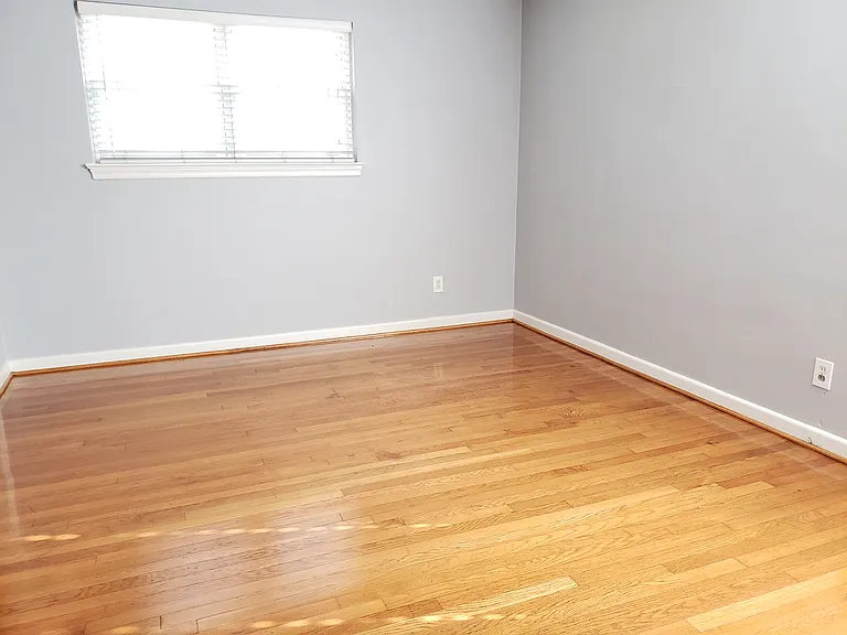 8705 Granby St — Photo 15