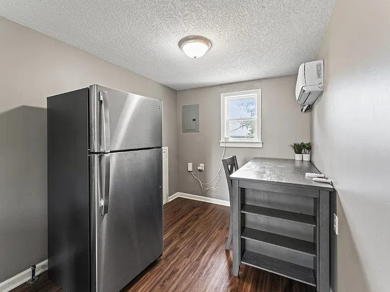 343 Cambridge St — Photo 6