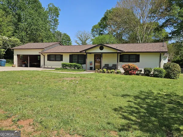 437 Cade St, Hartwell, GA 30643
